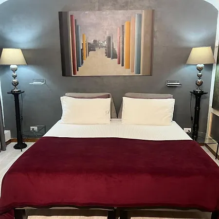 Spanish Steps Cozy Luxury Room