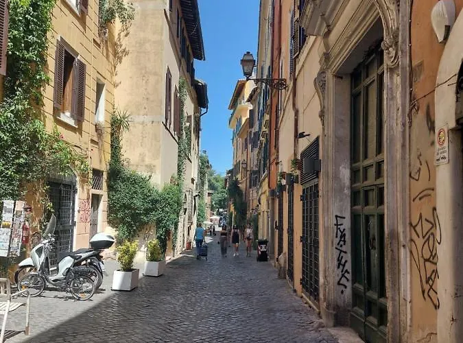 Casa de hóspedes Spanish Steps Cozy Luxury 4*